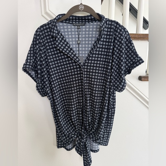 Adrianna Papell Tie-Front Knit Top Blouse  – NWT – Size M- Navy Blue - Picture 2 of 7